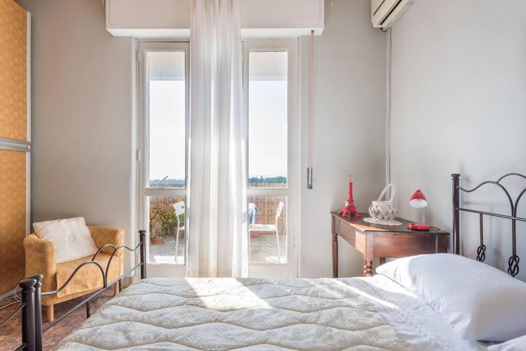 Top Floor Apartment Near Historic Fortino Catania Exterior photo