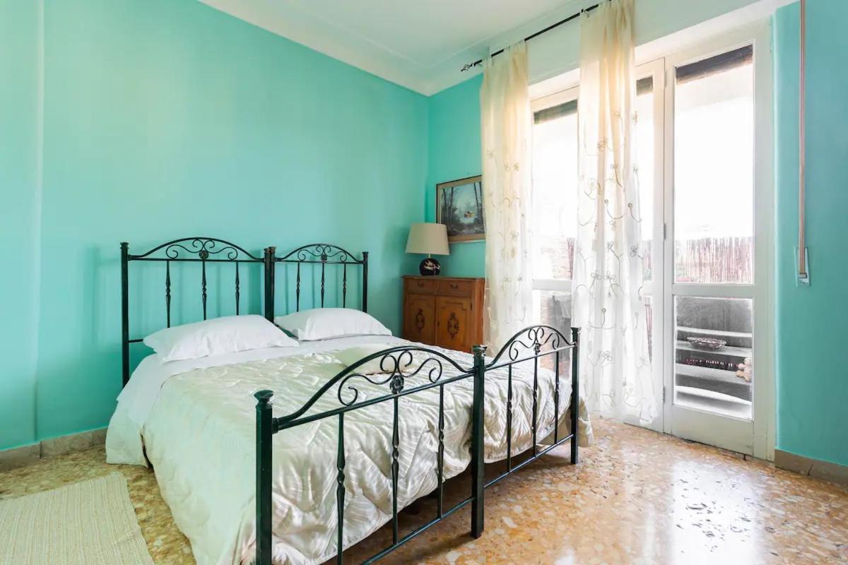 Top Floor Apartment Near Historic Fortino Catania Exterior photo